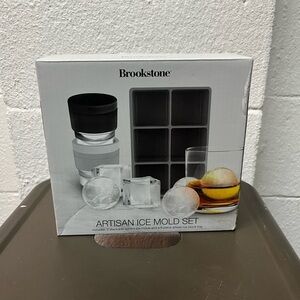 Brookstone Black and Clear Ice Mold Set